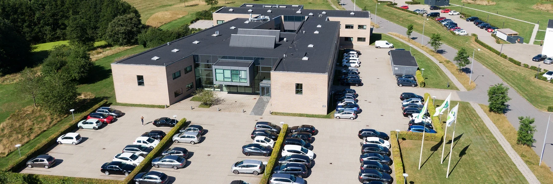 Dansk Fjernvarme's kantoorgebouw gezien vanuit de lucht