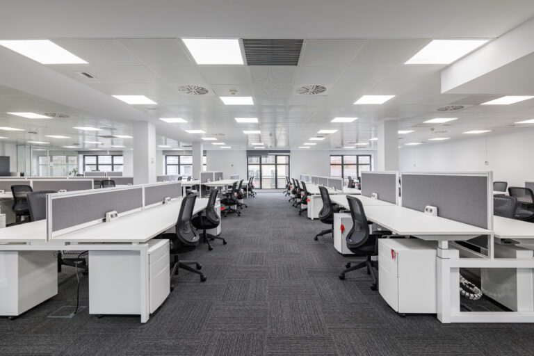 Empty flexible office