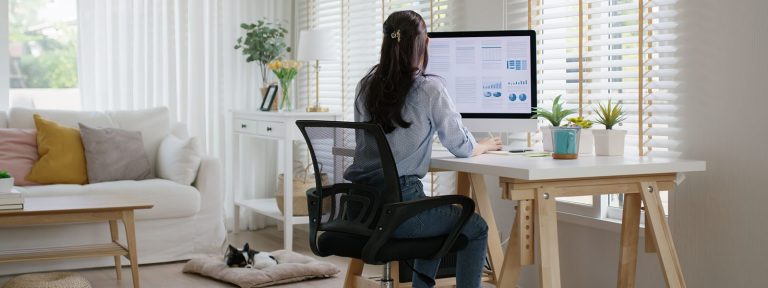 Hybrid arbejdsplads - arbejder fleksibelt